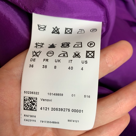 Hugo Boss pencil skirt - Picture 10 of 10